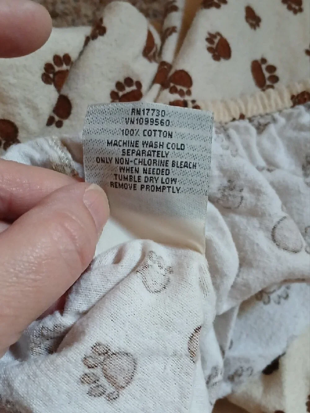 Woolrich Cream and Brown Paw Print Cotton Sheet